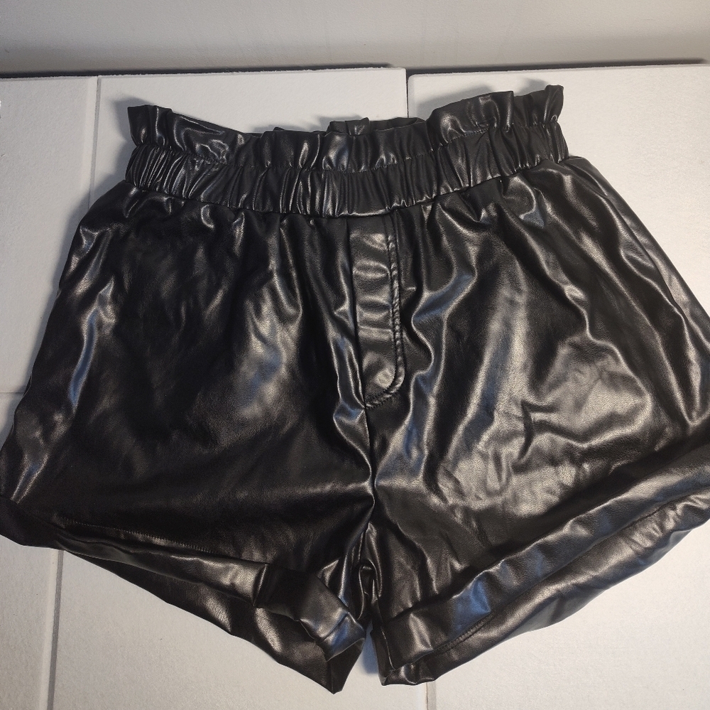 Black Faux Leather Women Shorts 1X #408